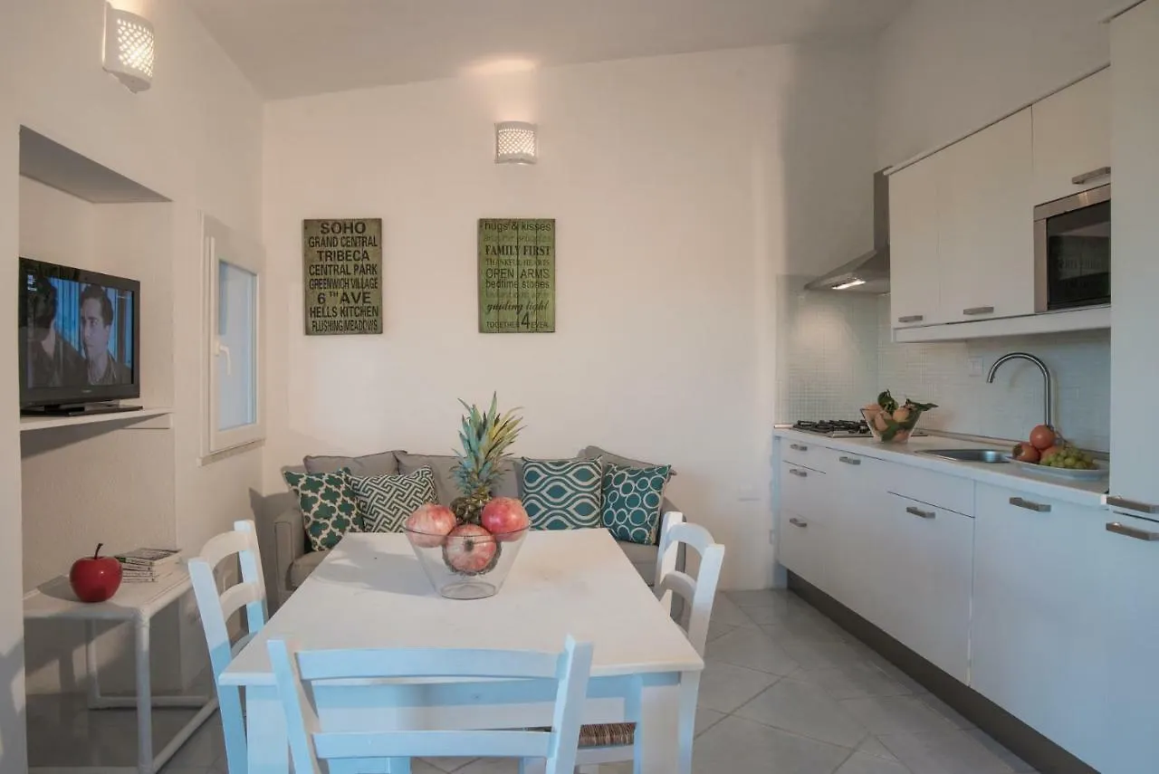 Sul Mare Sardegna Villa Calliroe Villasimius 0*,